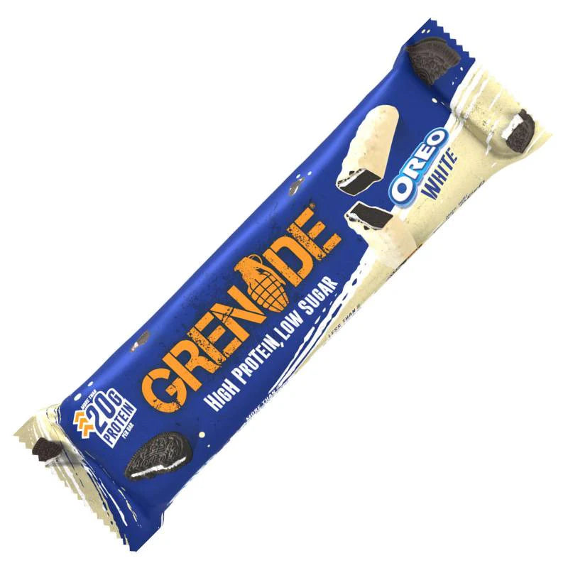 Grenade Proteinriegel Oreo White – Proteinreicher Snack mit 20g Protein und weniger als 2g Zucker, in einer ansprechenden Verpackung mit Abbildung des Riegels, umhüllt von weißer Schokolade und OREO-Stückchen.